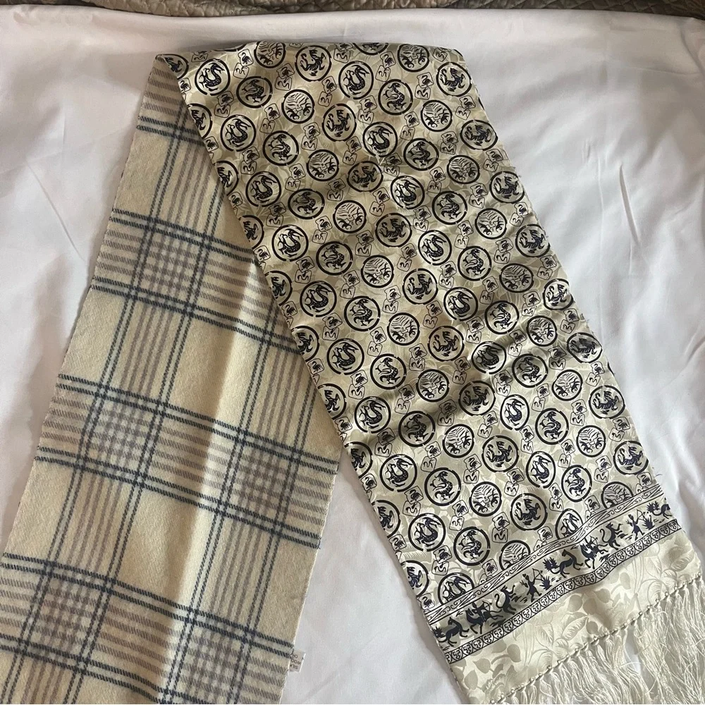 Women’s Echarpe Laine‎ Et Soie Luxury Silk/Wool Double Sided Tassel Scarf 49.5”
